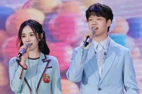 最新圈内小料爆料,揭秘明星幕后故事与真实情感